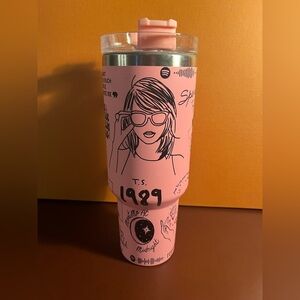 TAYLOR SWIFT 🎀 pink Tumbler 🎀